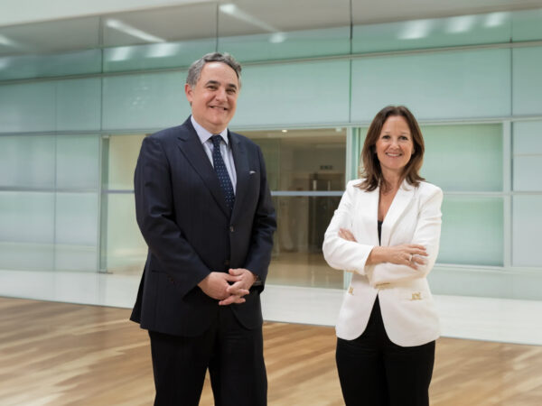 Accenture adquiere Axis Corporate para ayudar a las compañías de servicios financieros a reinventar sus negocios 